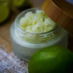 gommage corps maison — Gommage corps maison : exfoliant naturel